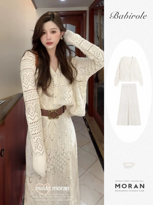 Xiaoxiangfeng crocheted sweater skirt two-piece suit salt style light and mature slimming age-reducing dress early spring fashion