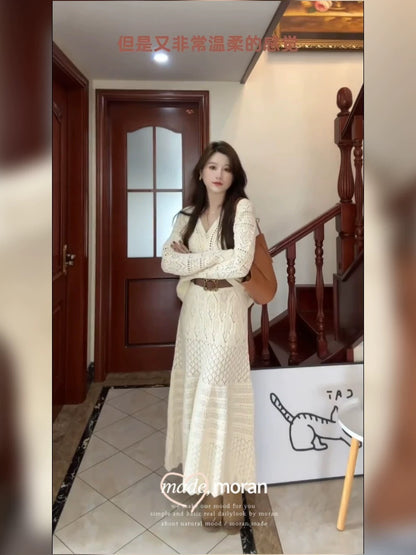 Xiaoxiangfeng crocheted sweater skirt two-piece suit salt style light and mature slimming age-reducing dress early spring fashion