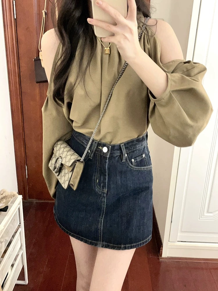 French sweet and spicy style off-shoulder Korean top, light mature suit, shirt, denim short skirt, two-piece set for small people in summer