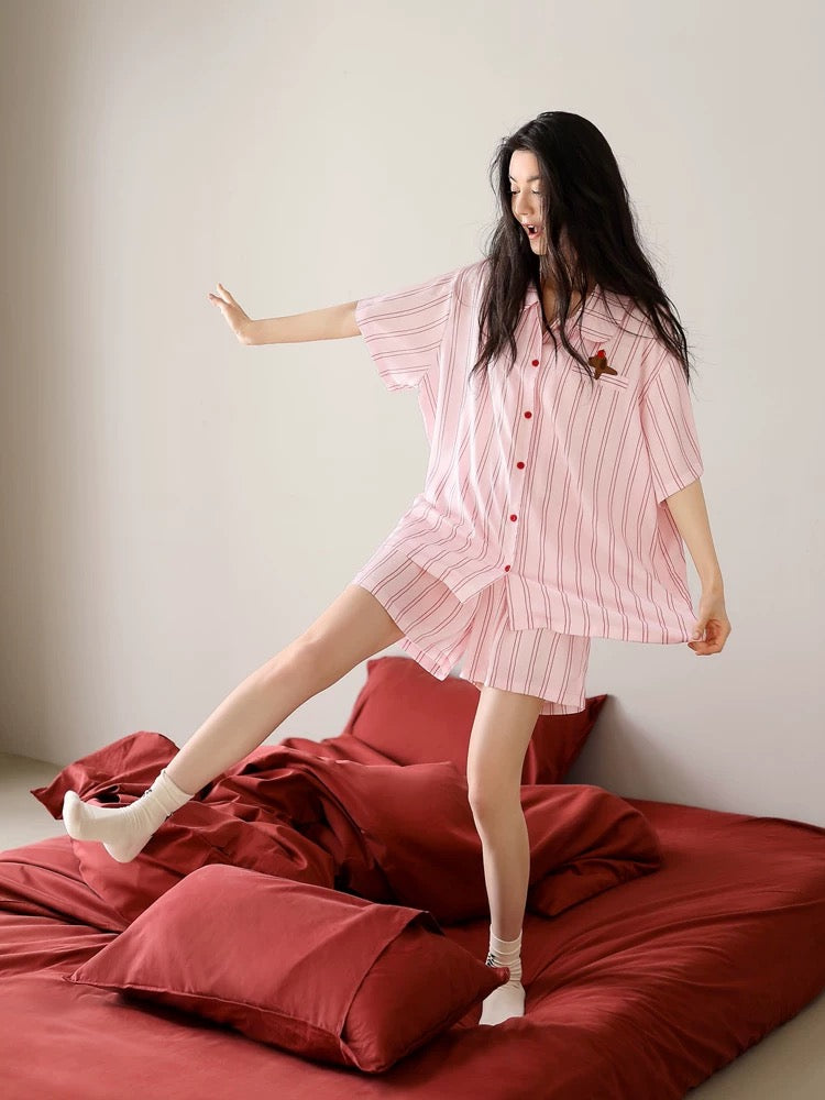Yue Nei Women's Summer Pajamas, Ice Silk Short-Sleeved Shorts, Loungewear, Fashionable Cardigan Striped Pink Set