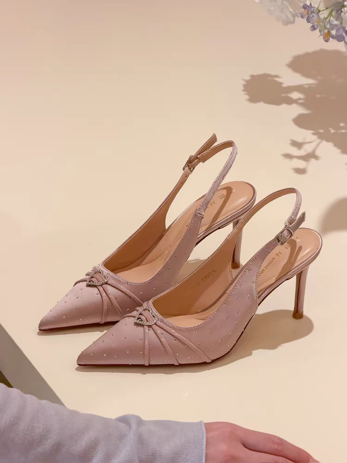 elingstudio's muse has arrived! French-style satin rhinestone pointed-toe strappy high-heeled sandals.