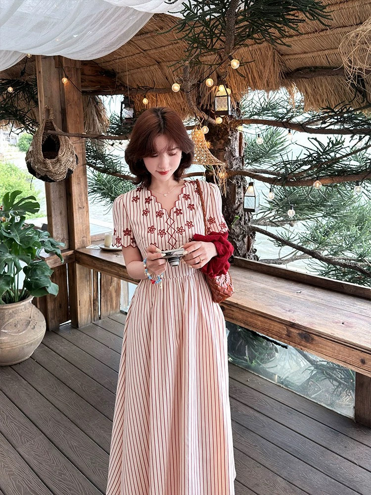 Lei Yingjun's "Raspberry Sweetheart" Retro Red Embroidered V-Neck Waist-Slimming Striped Long Skirt for Summer