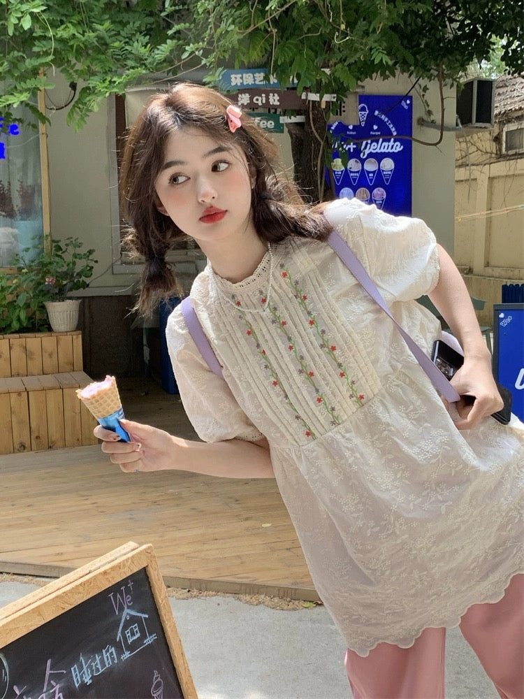 Plus size women's fat mm sweet design heavy embroidery flower pleated round neck babydoll shirt women's mid-length shirt