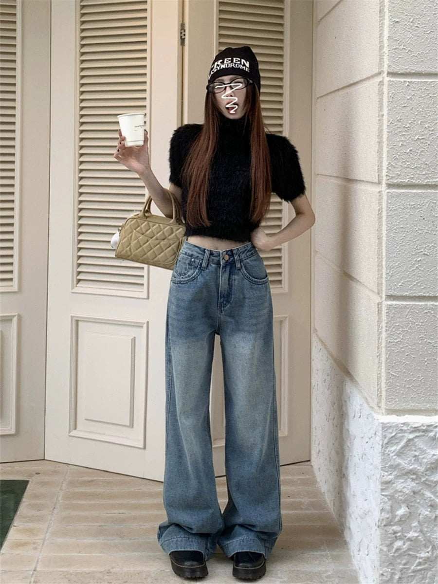 Retro washed blue wide-leg jeans for women, summer style, high-waisted, loose, slim and drapey, casual floor-length straight trousers