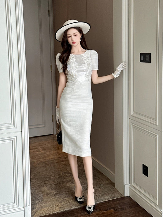 Yujie's light and mature style dress is a niche designer's high-end, high-end and elegant dress for formal occasions.