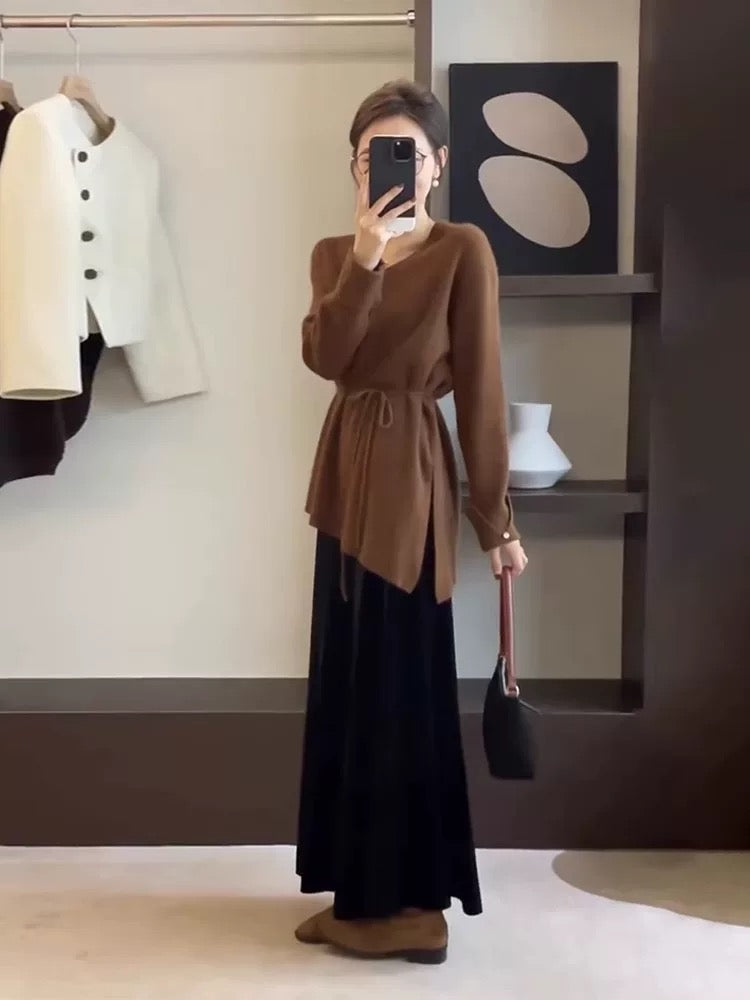 Salt-style mature and gentle two-piece set: long-sleeved knit top and midi skirt, exuding a sophisticated and elegant spring and autumn vibe.