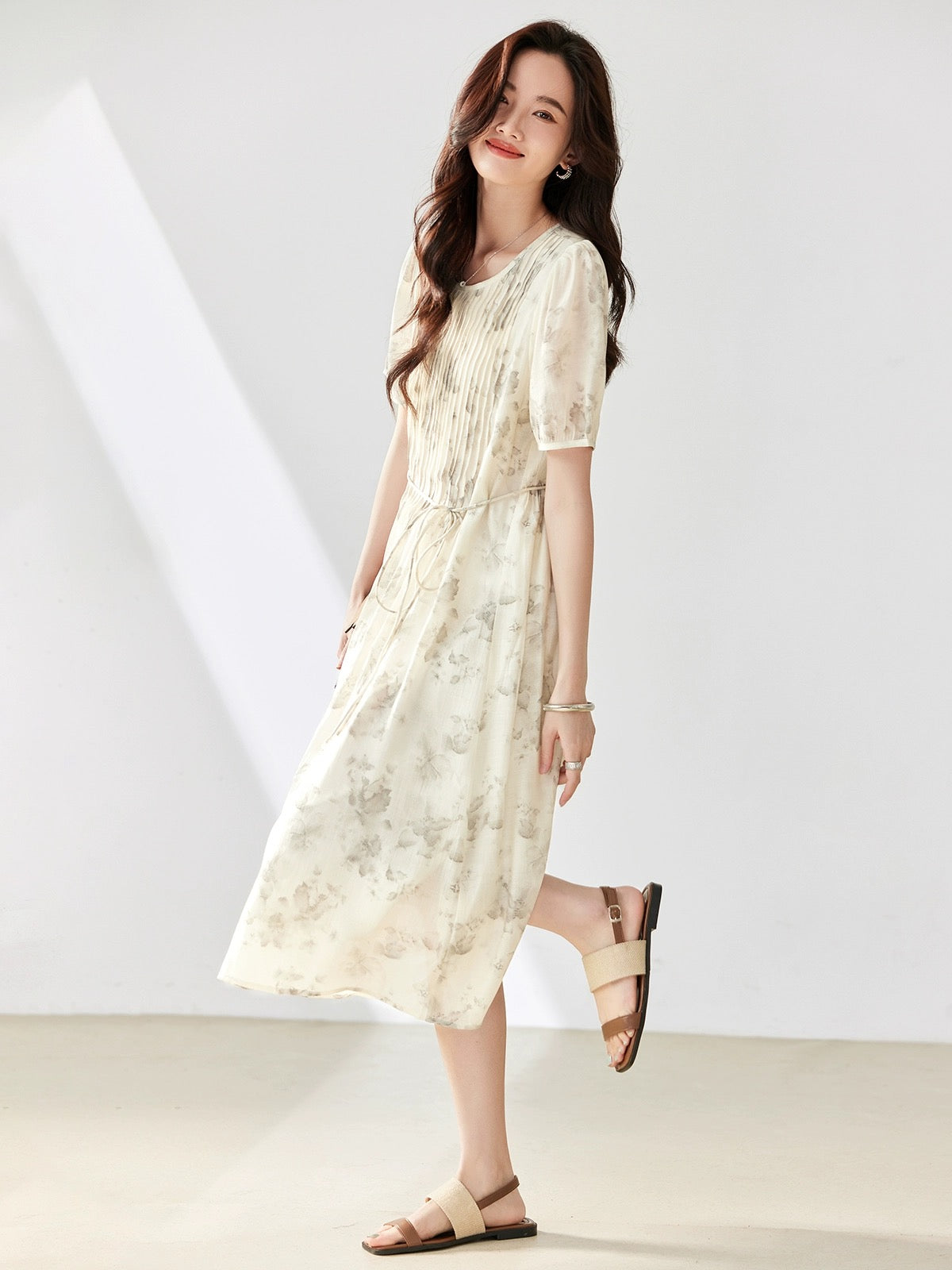Printed accordion pleated short-sleeved dress for women summer 2024 new European style loose and fashionable temperament slim a-line skirt