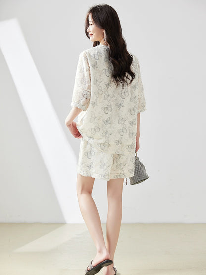 Textured V-neck short-sleeved shirt and shorts two-piece set for women summer 2024 new European style loose fashion age-reducing suit