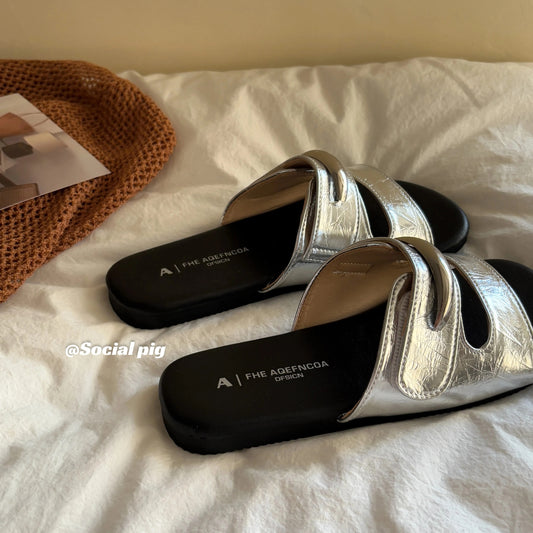 Genfecor soft-soled slippers for women, perfect for summer, flat, fairy-like style, suitable for skirts, non-slip, one-strap sandals.