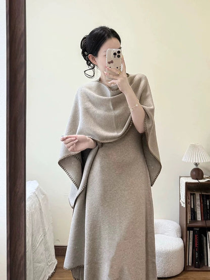 French retro shawl dress for women, autumn 2025, gentle and elegant, perfect for a wealthy heiress. A long, fitted dress with a flattering silhouette.