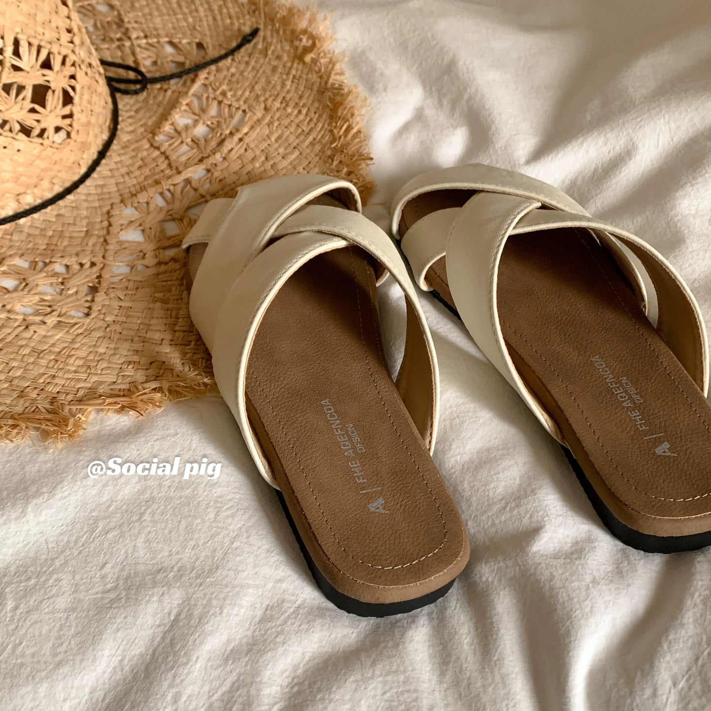 Genfecor openwork platform cork Birkenstock shoes, closed-toe semi-slippers, women's summer outdoor beach Roman sandals