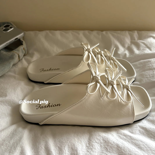 Social Pig Niche One-Stroke Birkenstock Slippers for Women, Perfect for Summer Wear with Bow and Skirts, Casual Sandals