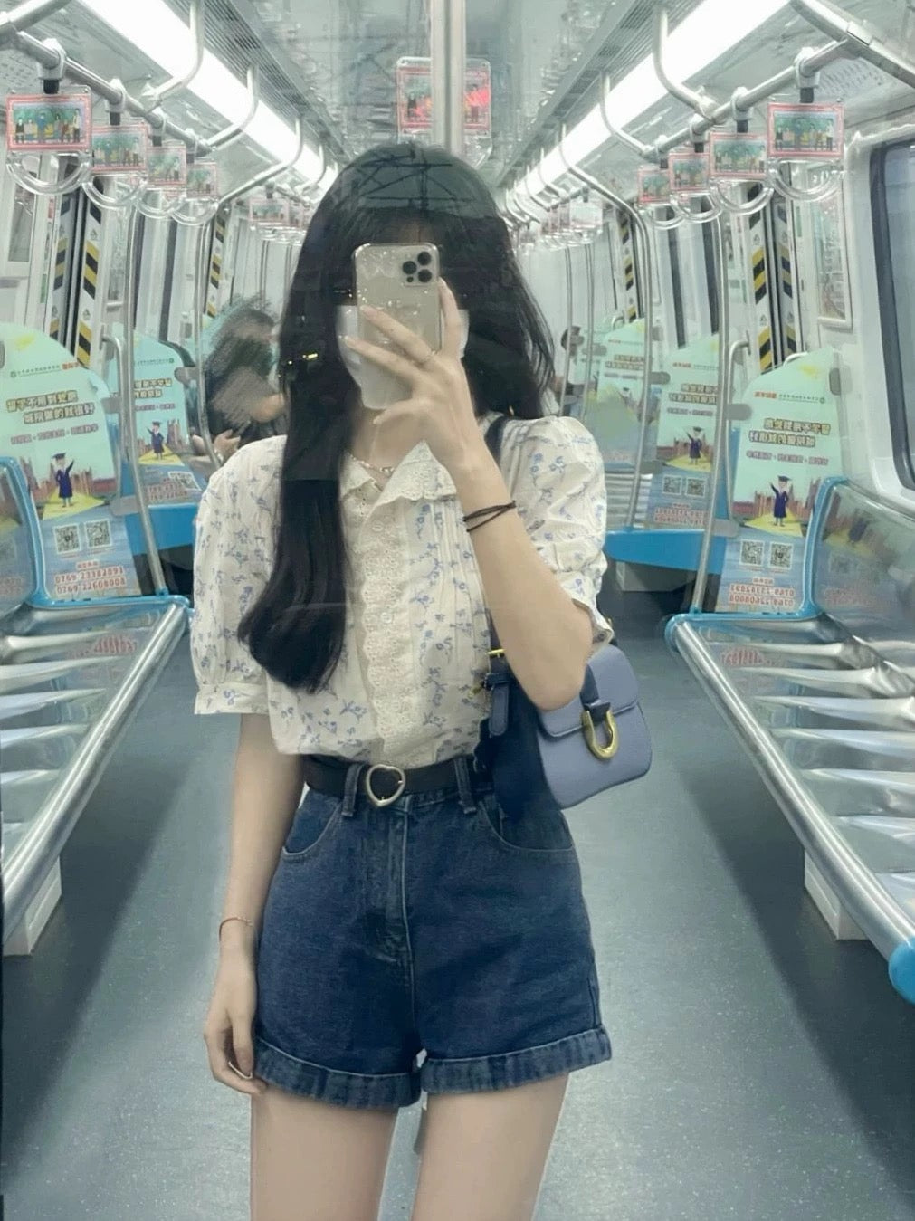 Beautiful and chic French floral shirt top for small women to wear with denim shorts two-piece suit for summer