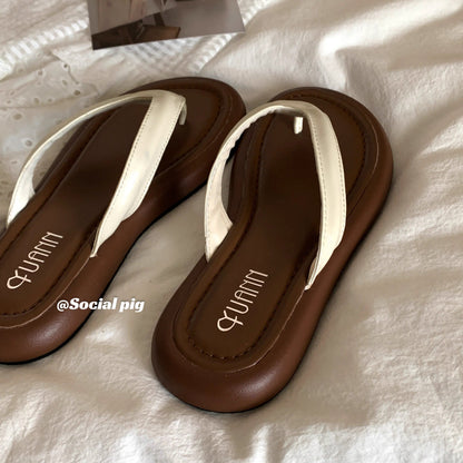 Summer wear as you like~ Korean retro minimalist flip-flops for women, perfect for summer, flat, beach shoes