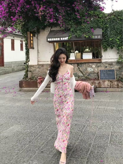 MULVAN Wild Rose Print V-Neck Maxi Dress – Slim-Fit Lace-Paneled Camisole Style with Vacation-Ready Floral Pattern