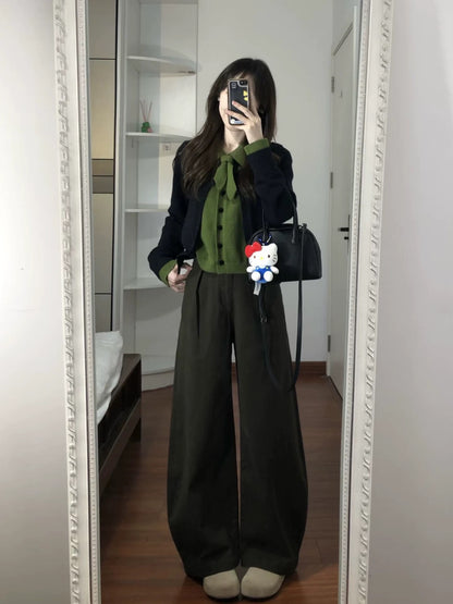 Women's designer two-piece color-blocked knit cardigan with collar and buttons, short coat, retro style, sophisticated autumn and winter top.