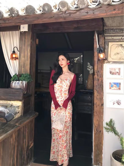 MULVAN Wild Rose Print V-Neck Maxi Dress – Slim-Fit Lace-Paneled Camisole Style with Vacation-Ready Floral Pattern
