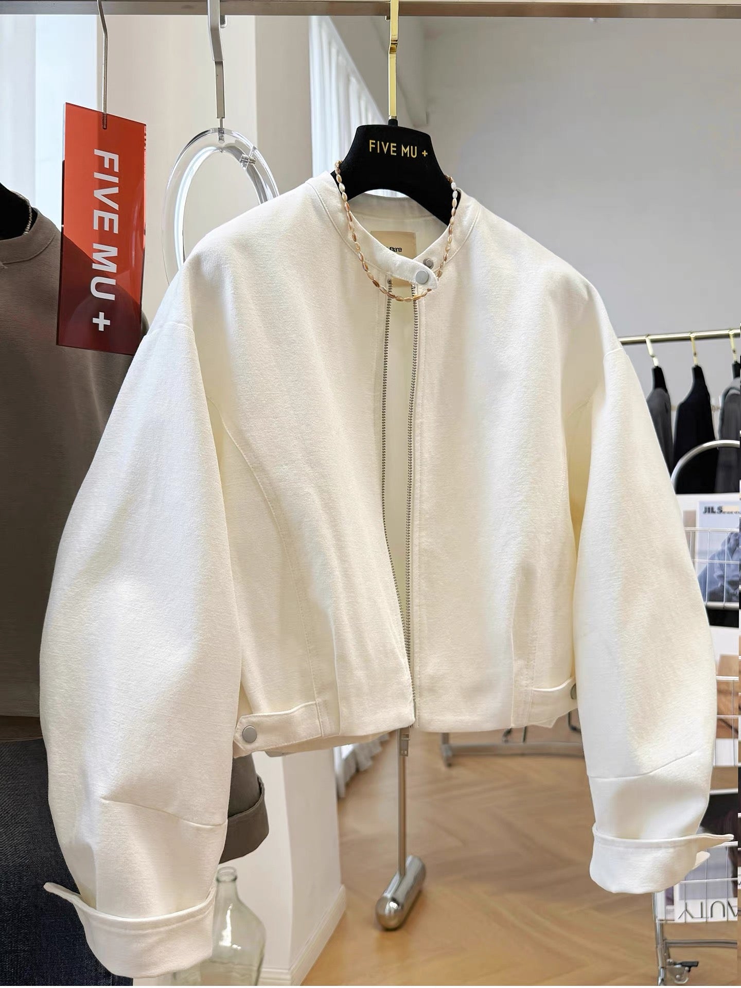 High-end Korean style round neck short coat for women in autumn, great-looking casual jacket tops