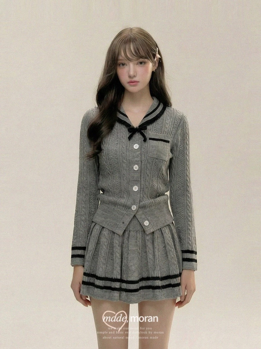 Korean-style preppy gray knit suit with sailor collar, autumn and winter, bow-tie pleated skirt, two-piece set, sophisticated and slimming.