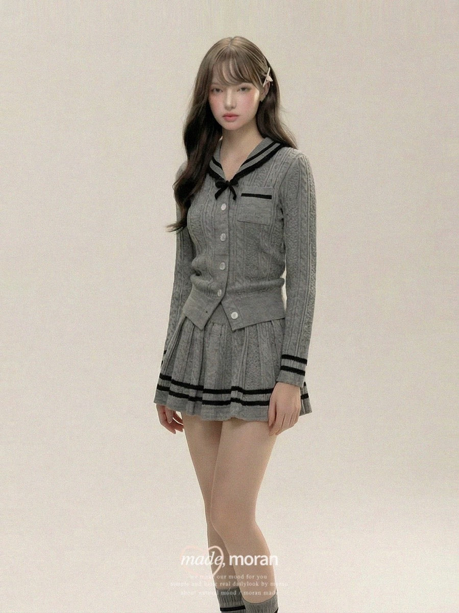 Korean-style preppy gray knit suit with sailor collar, autumn and winter, bow-tie pleated skirt, two-piece set, sophisticated and slimming.