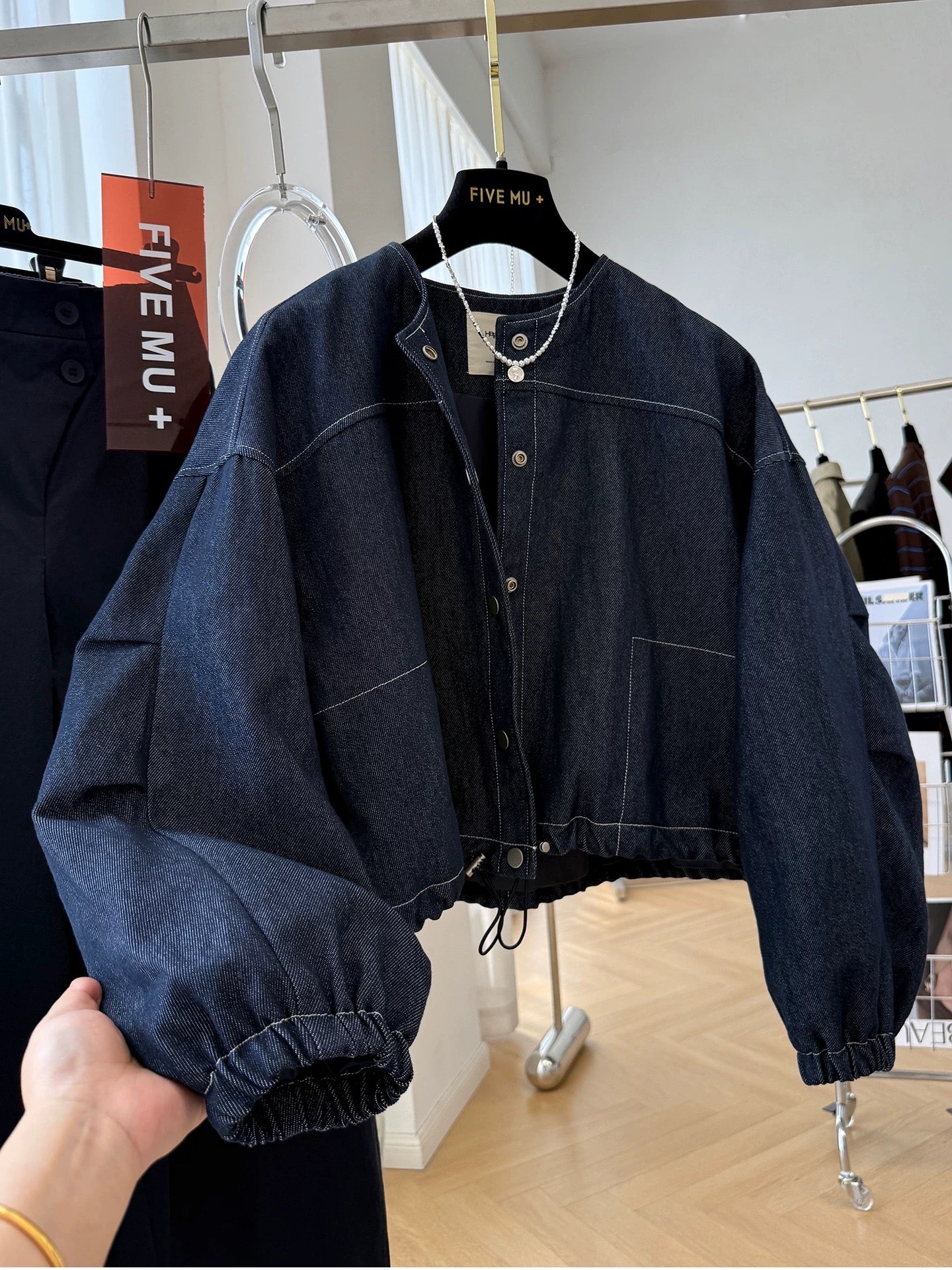 Korean style casual round neck denim jacket for women autumn great looking short Korean chic jacket