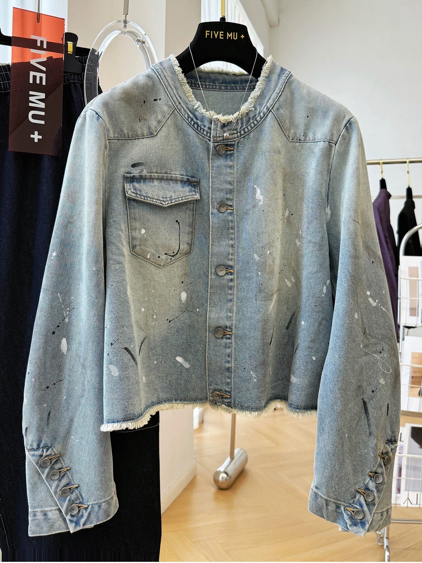 Unique design, raw edge round neck, paint-shedding short denim jacket for women, spring and autumn small size casual jacket tops