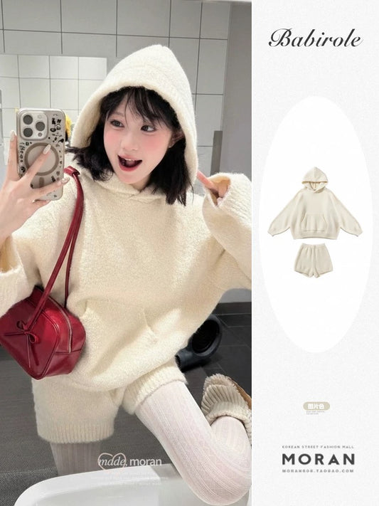 Soft and cozy style white women's autumn and winter loose sweatshirt and knitwear two-piece set