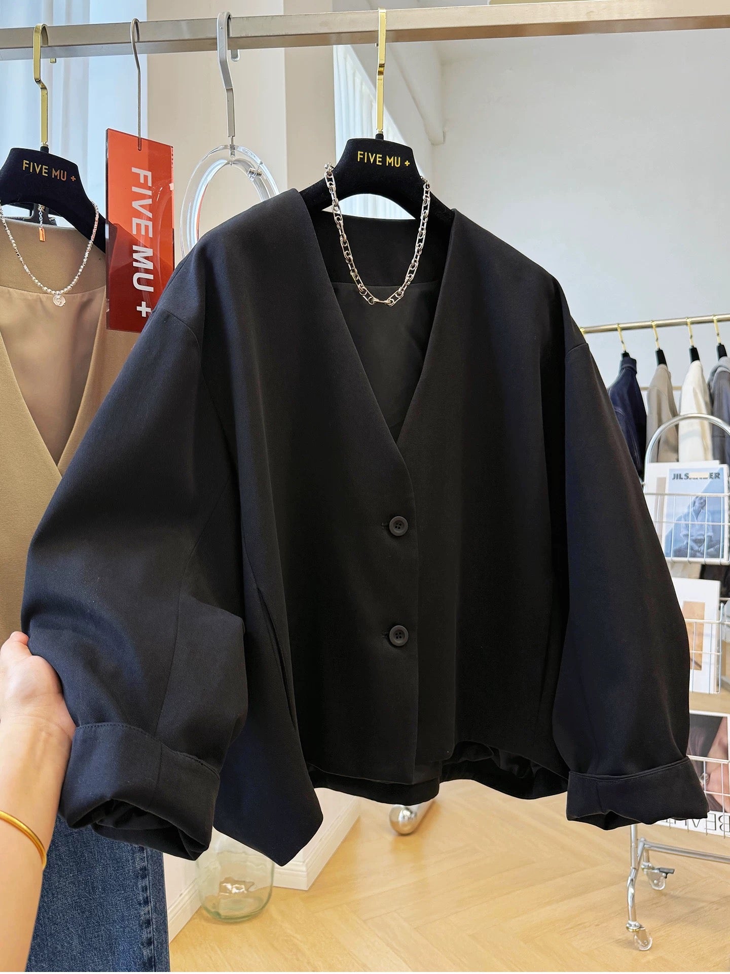Korean style high-end wear very good-looking V-neck bat sleeve casual suit jacket women's autumn loose jacket ins
