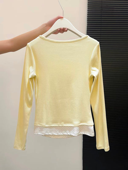 A personal favorite—Korean-style long-sleeve T-shirt for women, featuring a "faux two-piece" design with delicate lace paneling and a unique bow accent; a new arrival for autumn.