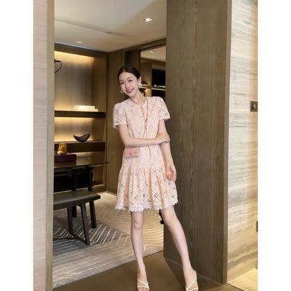 Wang Haha [Peach Mist] Summer New Arrival: Stylish, Affordable Luxury Cut-Out Lace Dress with a Slimming Silhouette