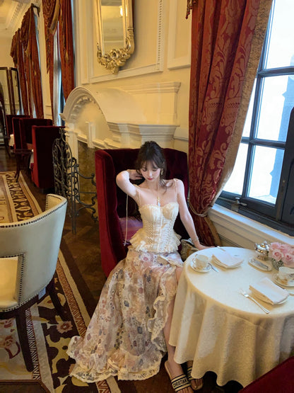 F boutique "Medieval Castle" Zim Heavy-Duty Court Retro Fishbone Strapless Bra