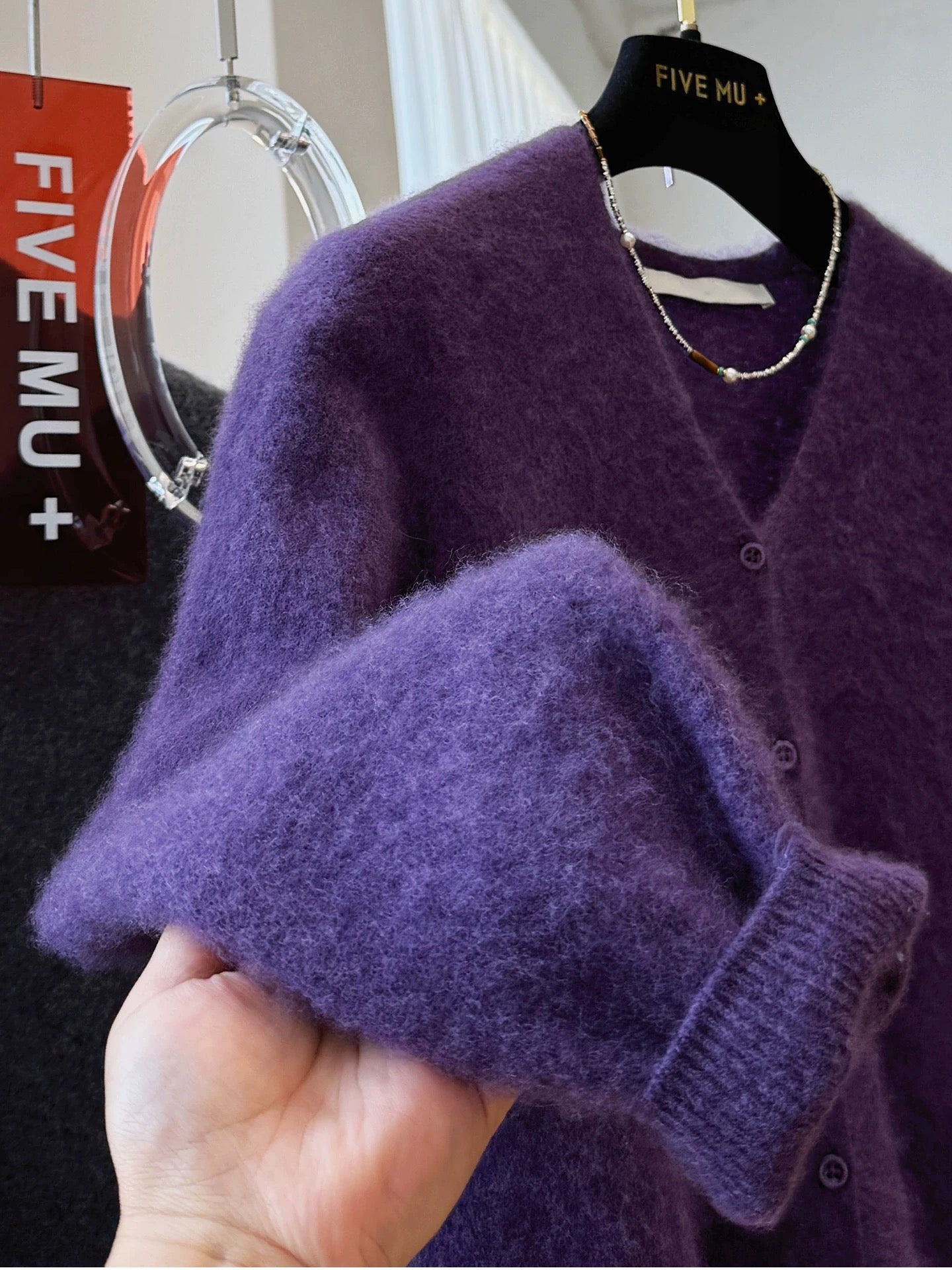 High-end brushed wool sweater for women Korean style V-neck knitted cardigan autumn and winter sweater very beautiful outer top