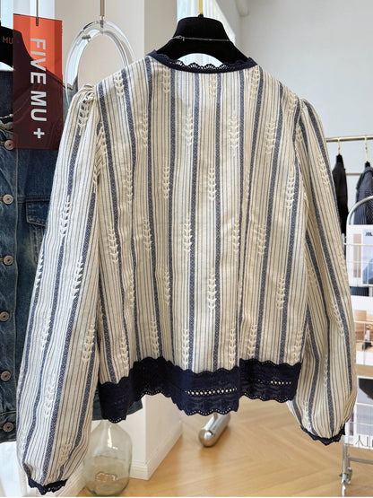 2025 early autumn new women's clothing super beautiful short blouse lace long-sleeved shirt French petite top
