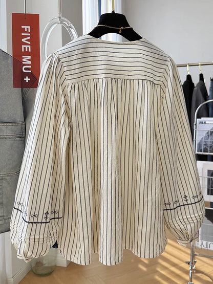 2025 super hot Korean round neck striped long sleeve shirt women's spring and autumn French style blouse loose embroidered top baby shirt