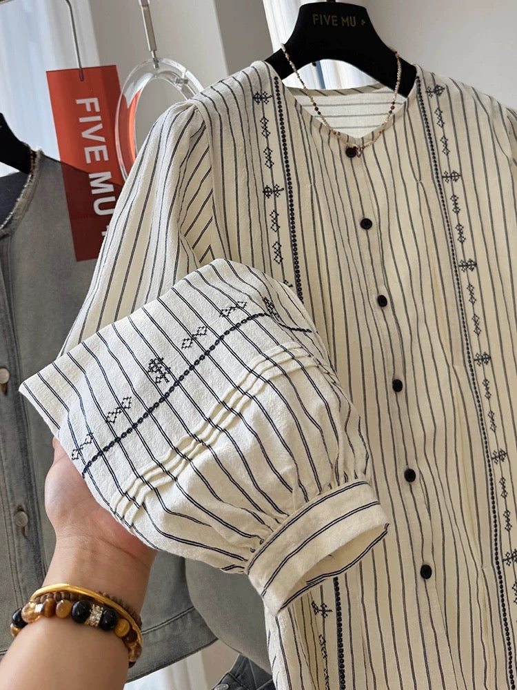 2025 super hot Korean round neck striped long sleeve shirt women's spring and autumn French style blouse loose embroidered top baby shirt