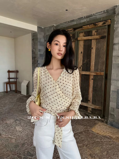 LS2026 Spring French Retro Polka Dot V-Neck Long Sleeve Shirt Women's Fashionable Design Tie-Waist Short Top