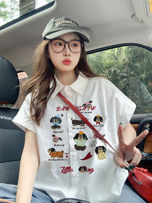 Women's white short-sleeved shirt with flutter sleeves, perfect for summer, loose fit, relaxed style, retro, unique, and youthful look.