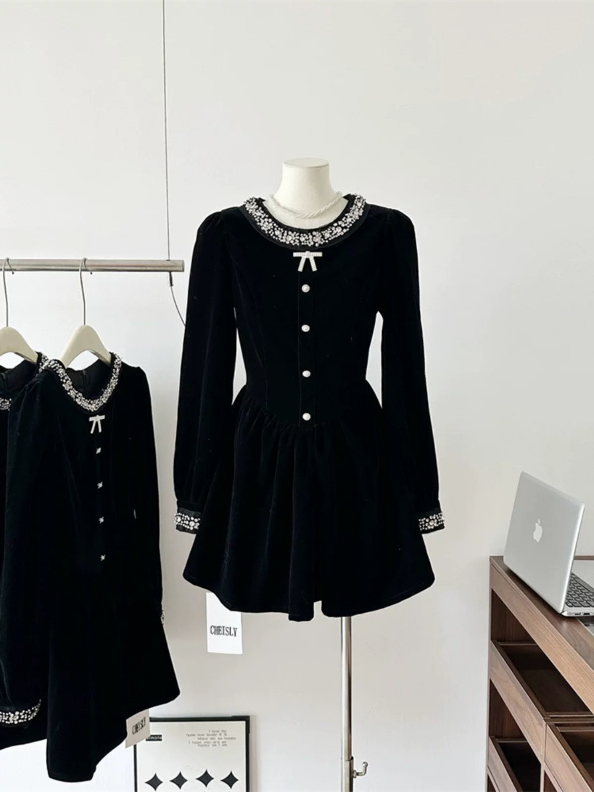 Qianjin style high-end black velvet dress for women in autumn and winter, elegant and slim black tutu skirt with studs and diamonds