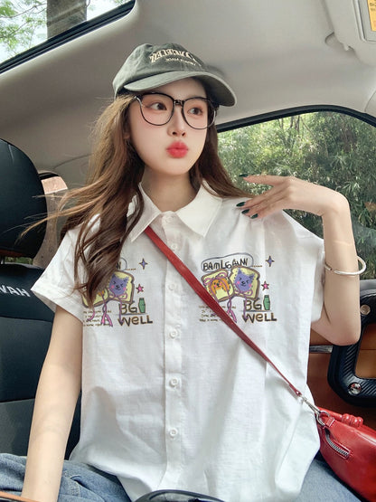 White, lightweight, short-sleeved, off-the-shoulder shirt for women, perfect for summer, loose fit, relaxed style, trendy and youthful look.