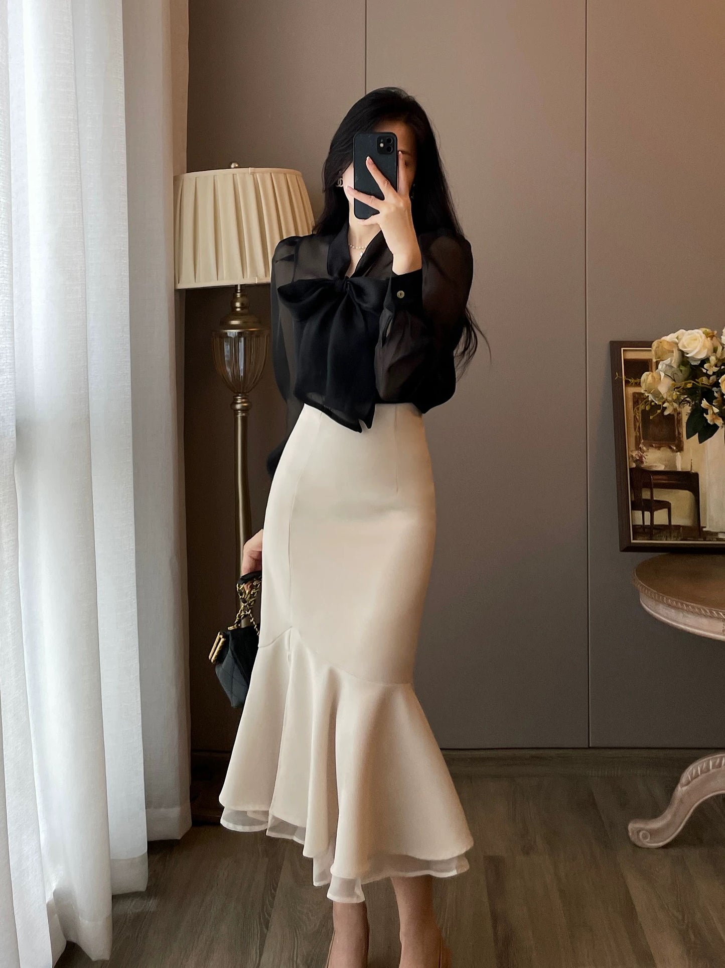Satin high-end long-sleeved shirt black 2024 autumn new women's bow shirt design niche