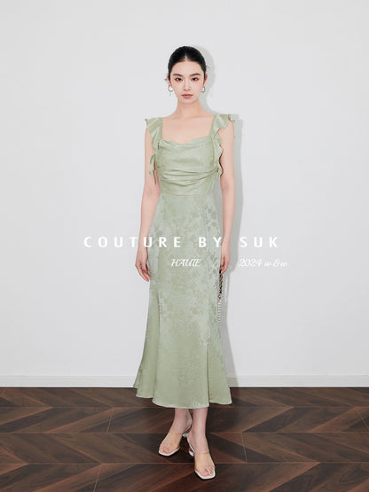 SUK Breeze is coming! Fungus-edged jacquard satin ruffled suspender pleated waist-cinching dress
