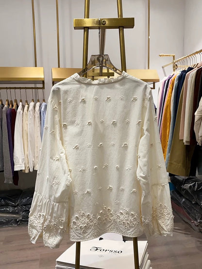 [Xiao Ai's stall real shot] Artistic forest style round neck three-dimensional flower embroidered shirt women's spring trendy slim top