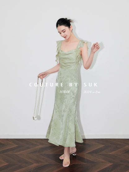 SUK Breeze is coming! Fungus-edged jacquard satin ruffled suspender pleated waist-cinching dress