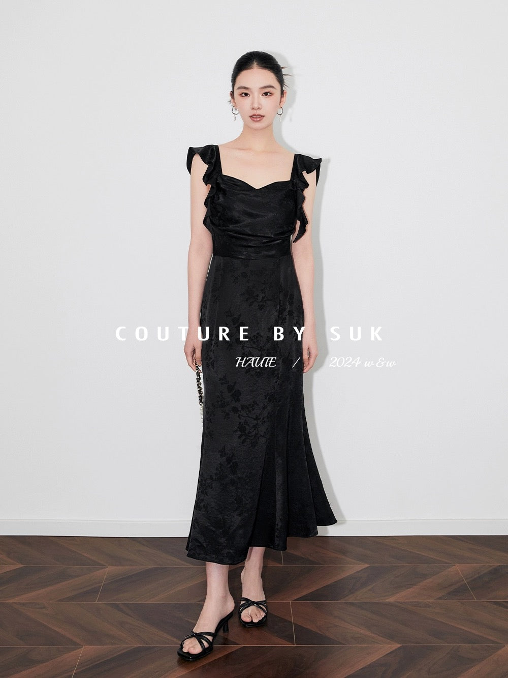 SUK Breeze is coming! Fungus-edged jacquard satin ruffled suspender pleated waist-cinching dress
