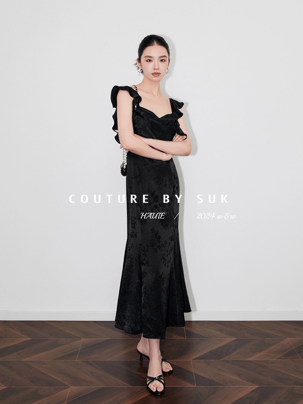 SUK Breeze is coming! Fungus-edged jacquard satin ruffled suspender pleated waist-cinching dress