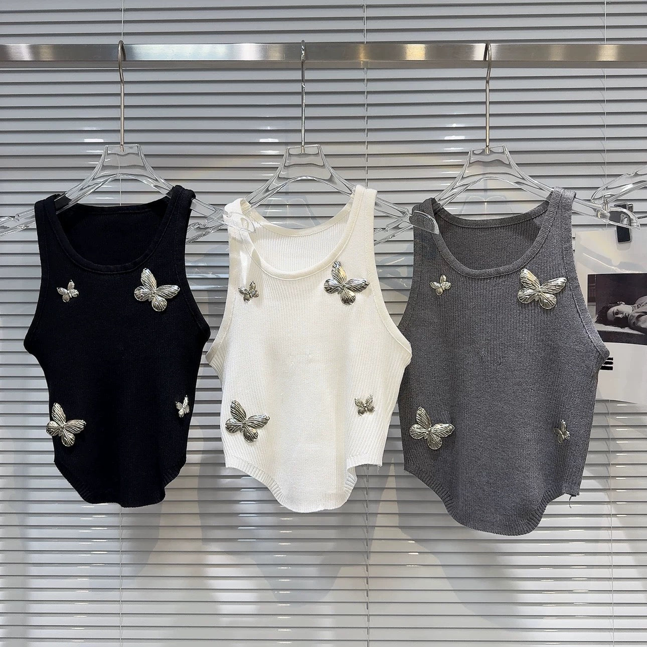 Internet celebrity style 2025 summer new style niche personality sweet and spicy metal big butterfly design knitted camisole vest