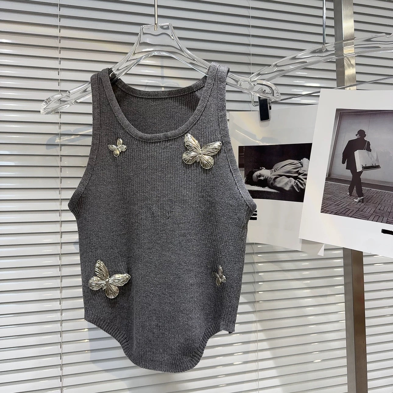 Internet celebrity style 2025 summer new style niche personality sweet and spicy metal big butterfly design knitted camisole vest