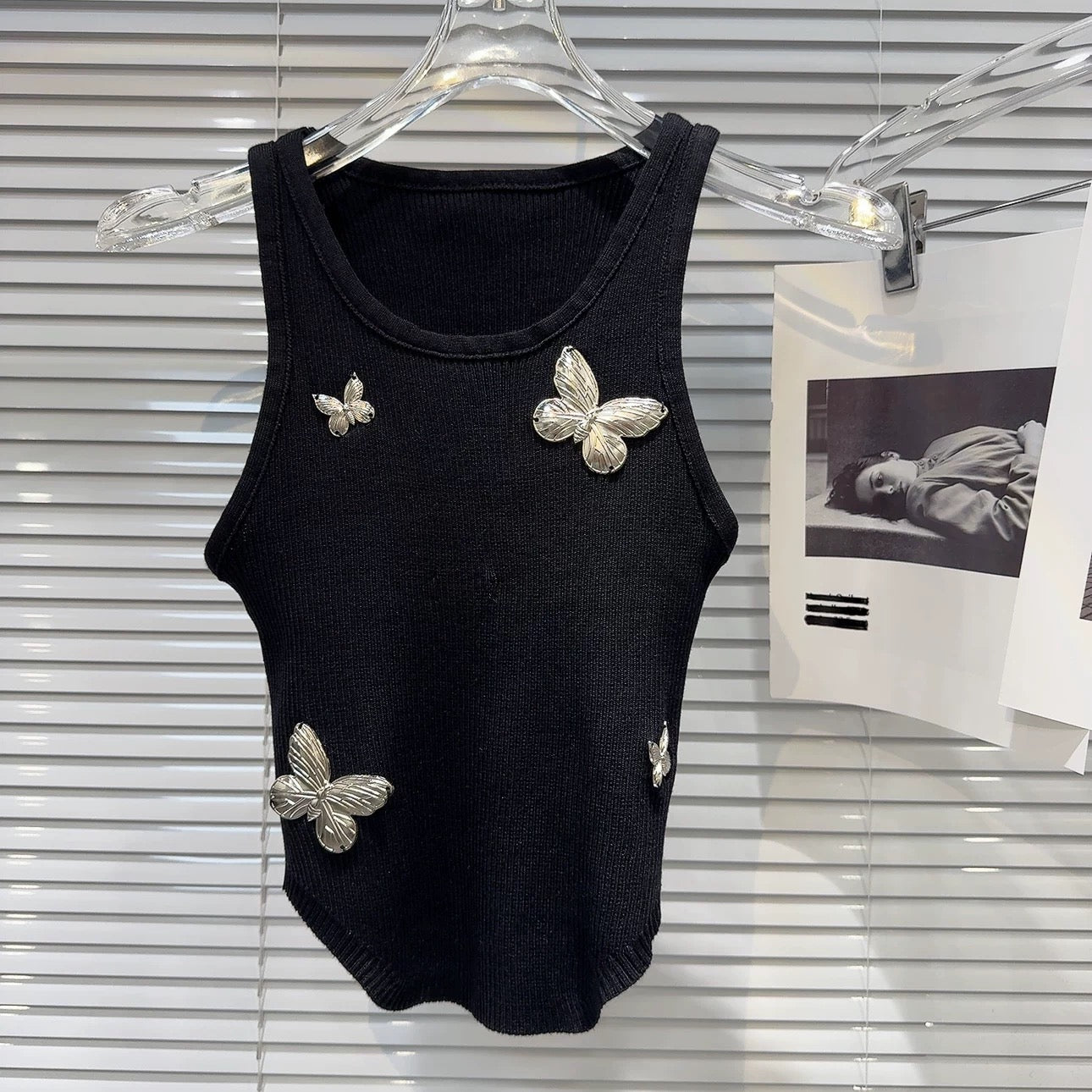 Internet celebrity style 2025 summer new style niche personality sweet and spicy metal big butterfly design knitted camisole vest
