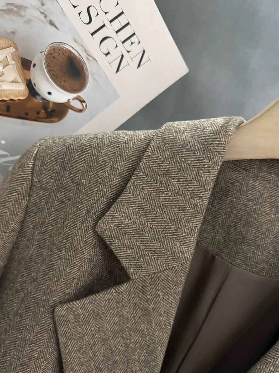 Brown herringbone wool blazer for women, a new autumn/winter style, fashionable and casual, perfect for the street.