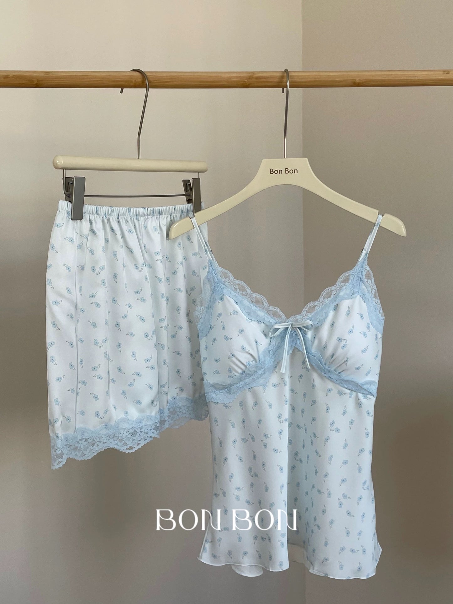 BonBon•Chill~Lazy and Elegant Girlish Two-Piece Lace Pajama Set for Summer.